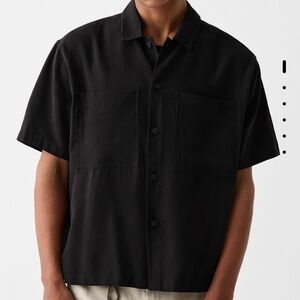 Bershka Men’s Short Sleeve Tailored Boxy Fit Shirt, Size XL. Black. NWT.